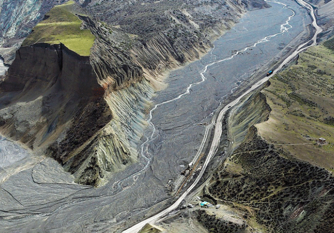 Explotación minera en Perú detector de tormentas